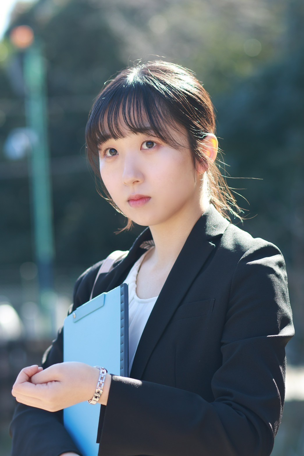 朝比奈弥栗