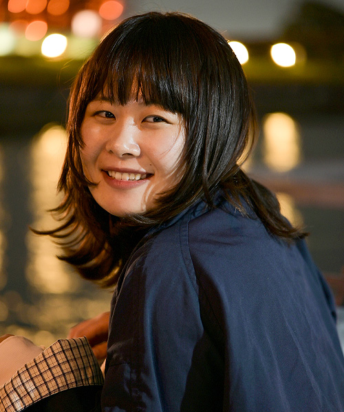 藤咲栞
